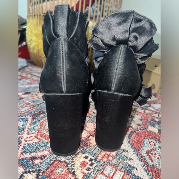 Botkier heels size 6 - Picture 2 of 2